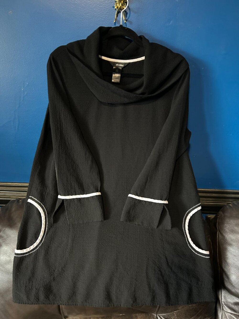 Ali Miles black white trim cowl neck a-line flowy gauzy crinkle tunic top mod L